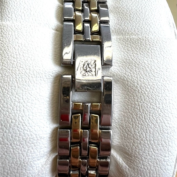 New Anne Klein chain Wrist Watch. Two tone silver/gold. Battery included, - Picture 5 of 6